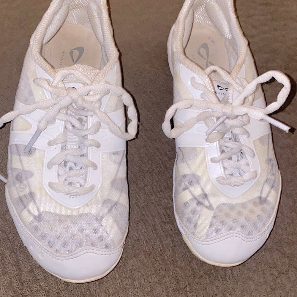 Nfinity Vengence cheer shoes